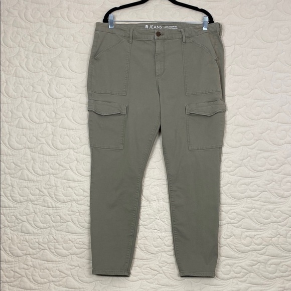 R Jeans The Highrise Cargo Pants Olive Green Size 34 Petite - Picture 1 of 11